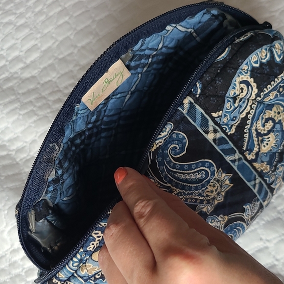 2 for $15! Vera Bradley Quilted Makeup Bag - Picture 3 of 5